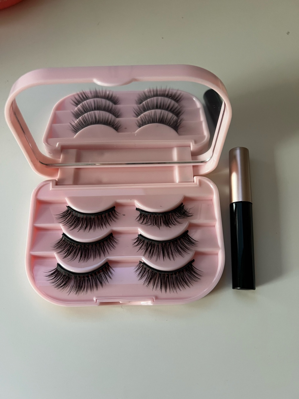 Magnetic Lashes w/ Eyeliner
